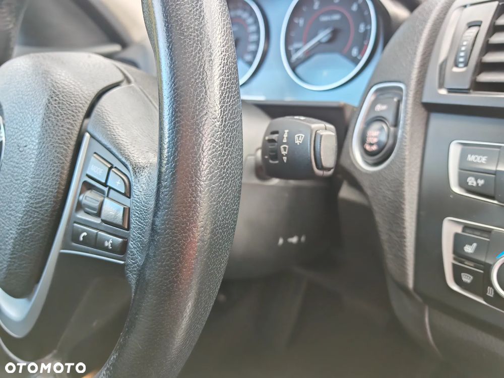 BMW Seria 1 118d Sport Line - 29