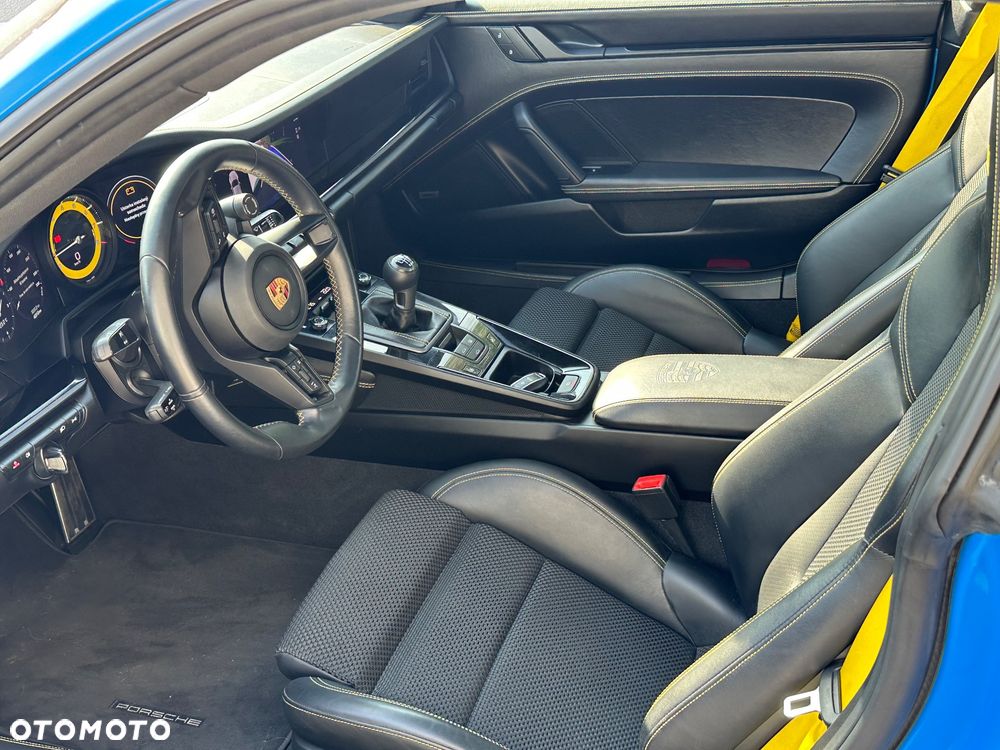 Porsche 911 Carrera T - 16
