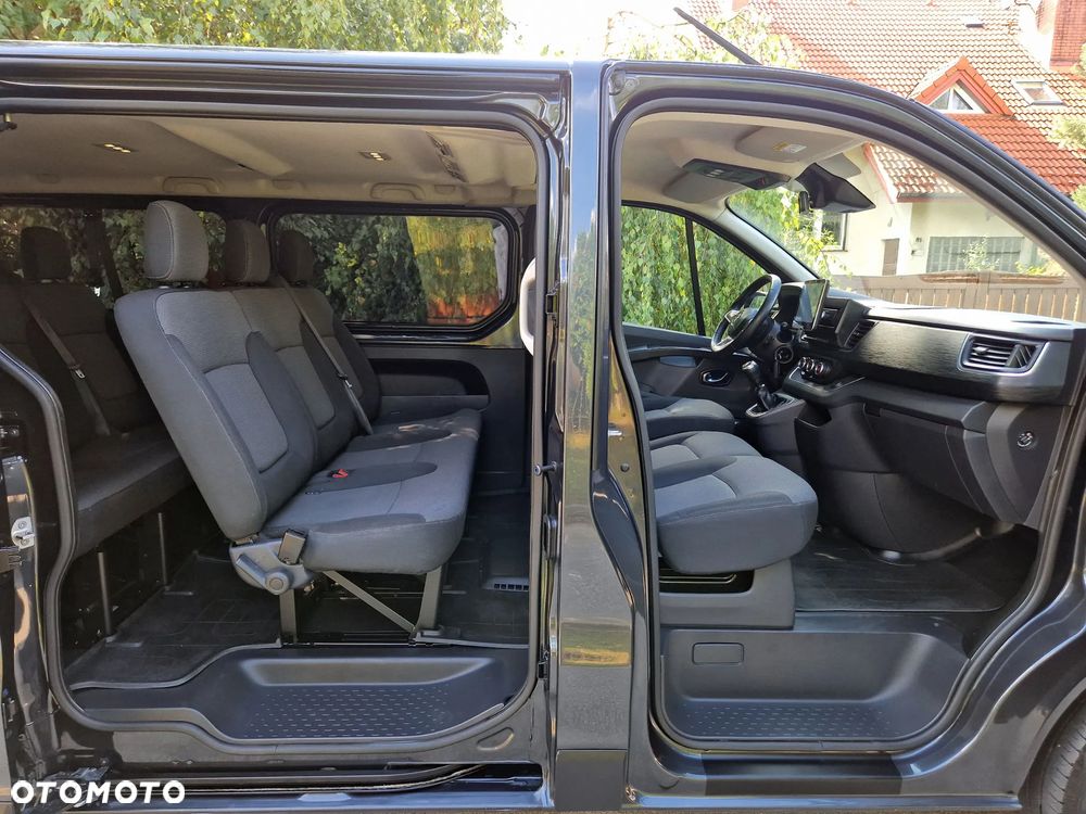 Renault Trafic 2.0 dCi - 21