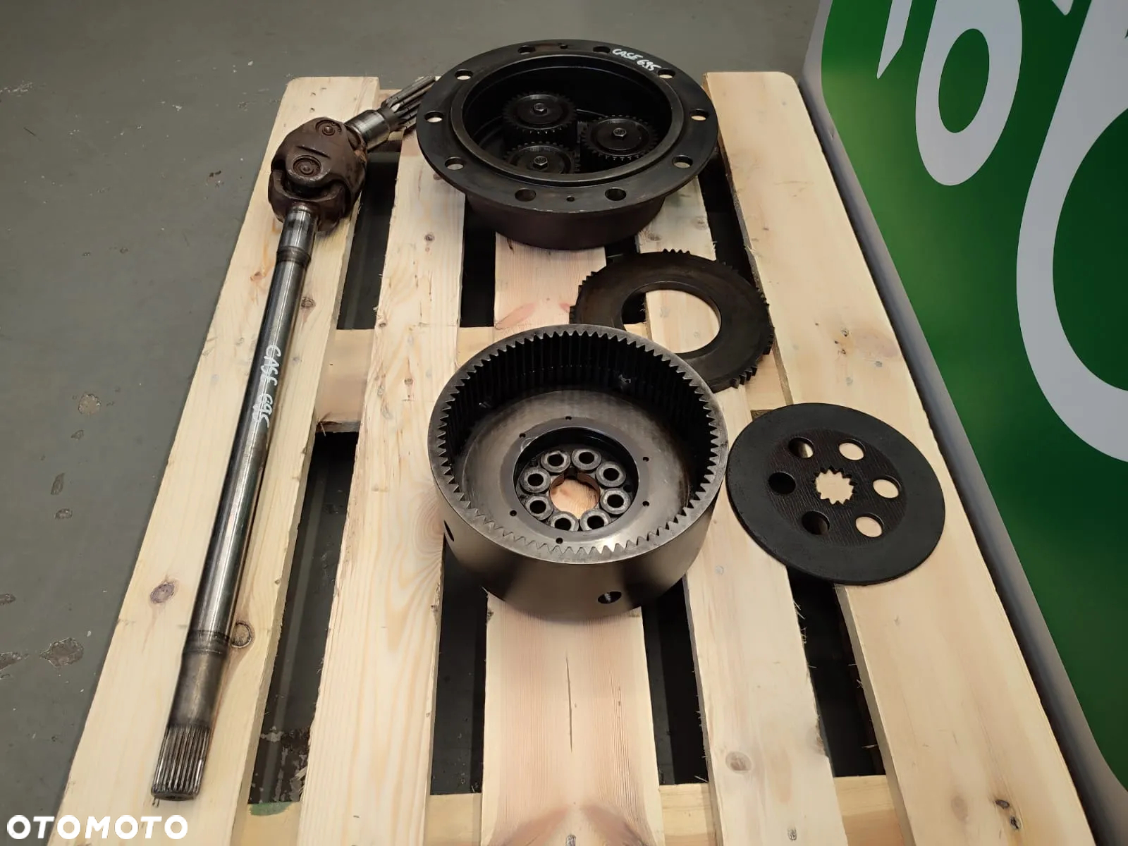 Zwolnica Case 695 - 3