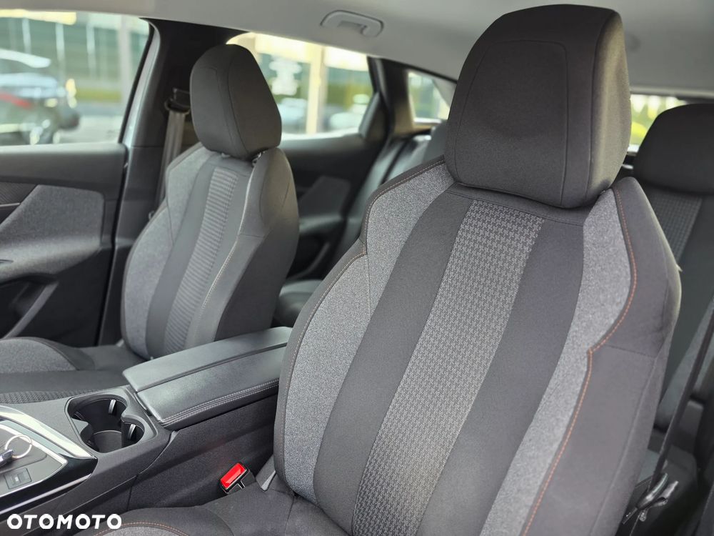 Peugeot 3008 1.5 BlueHDi Allure Pack S&S - 29