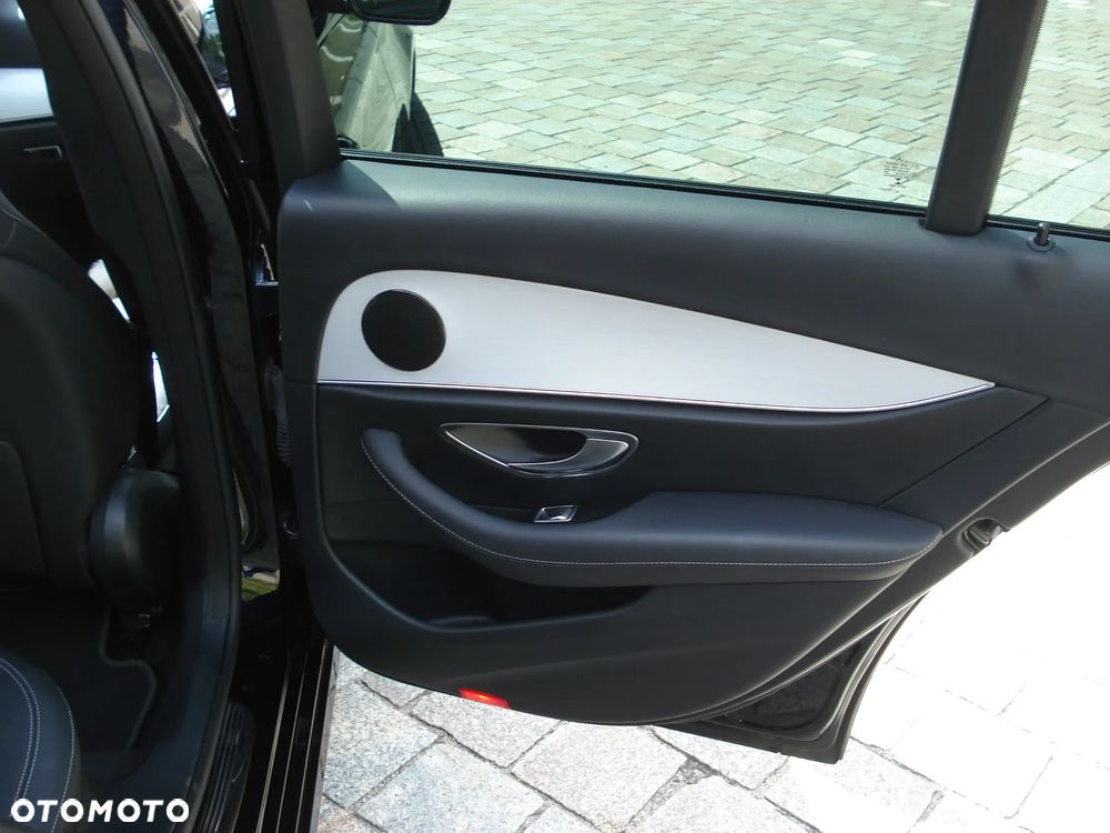 Mercedes-Benz Klasa E 220 d 9G-TRONIC Avantgarde - 19
