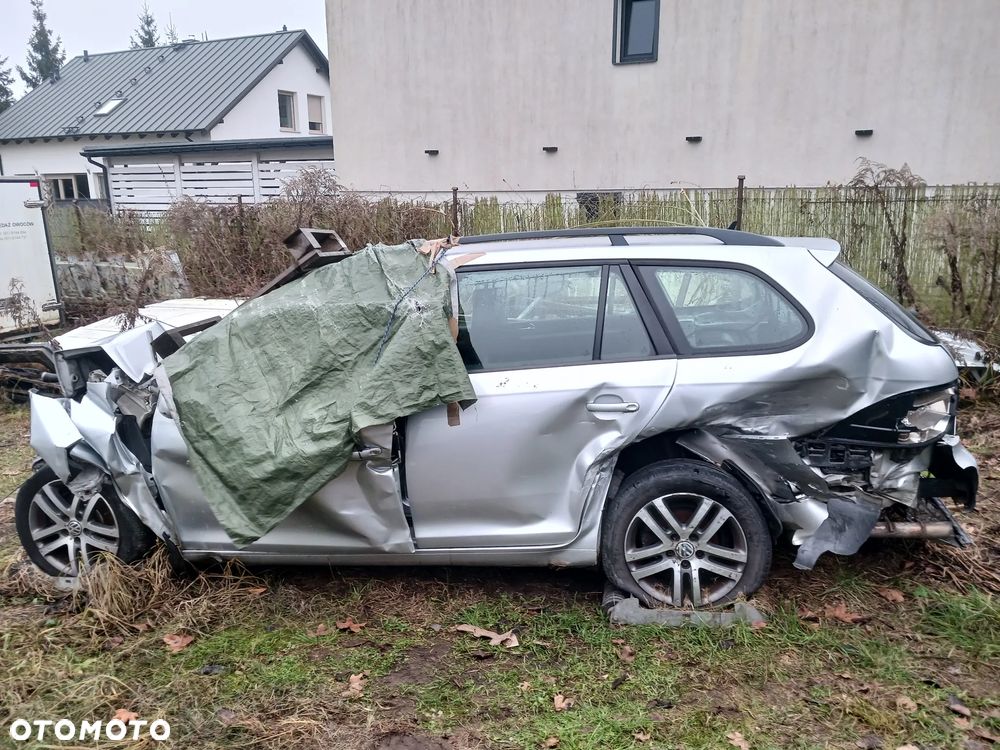 Volkswagen Golf 1.6 TDI DPF DSG Comfortline - 2