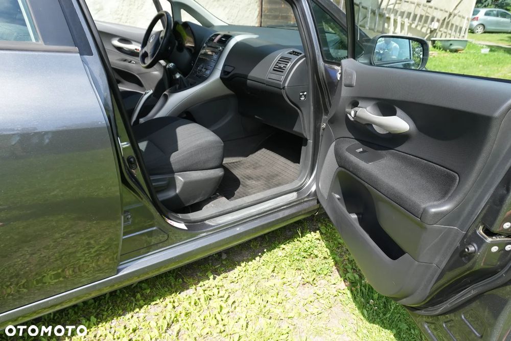 Toyota Auris 1.6 VVT-i Sol - 11