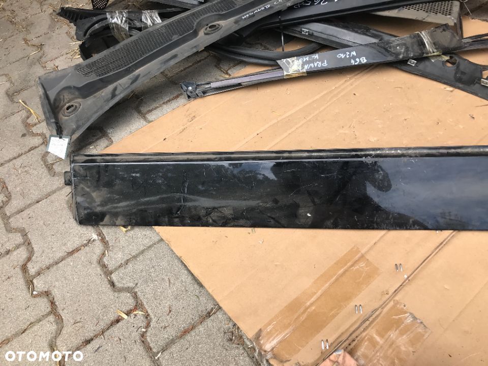 MASKOWNICA SZYBY DRZWI PRAWY VW T5 7H1843796C - 3
