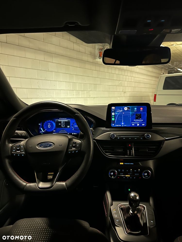 Ford Focus 1.0 EcoBoost mHEV ST-Line X - 29