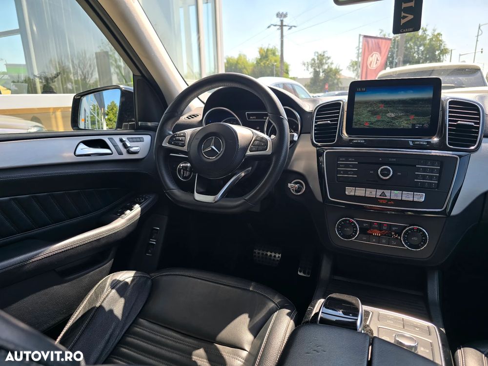 Mercedes-Benz GLS - 21