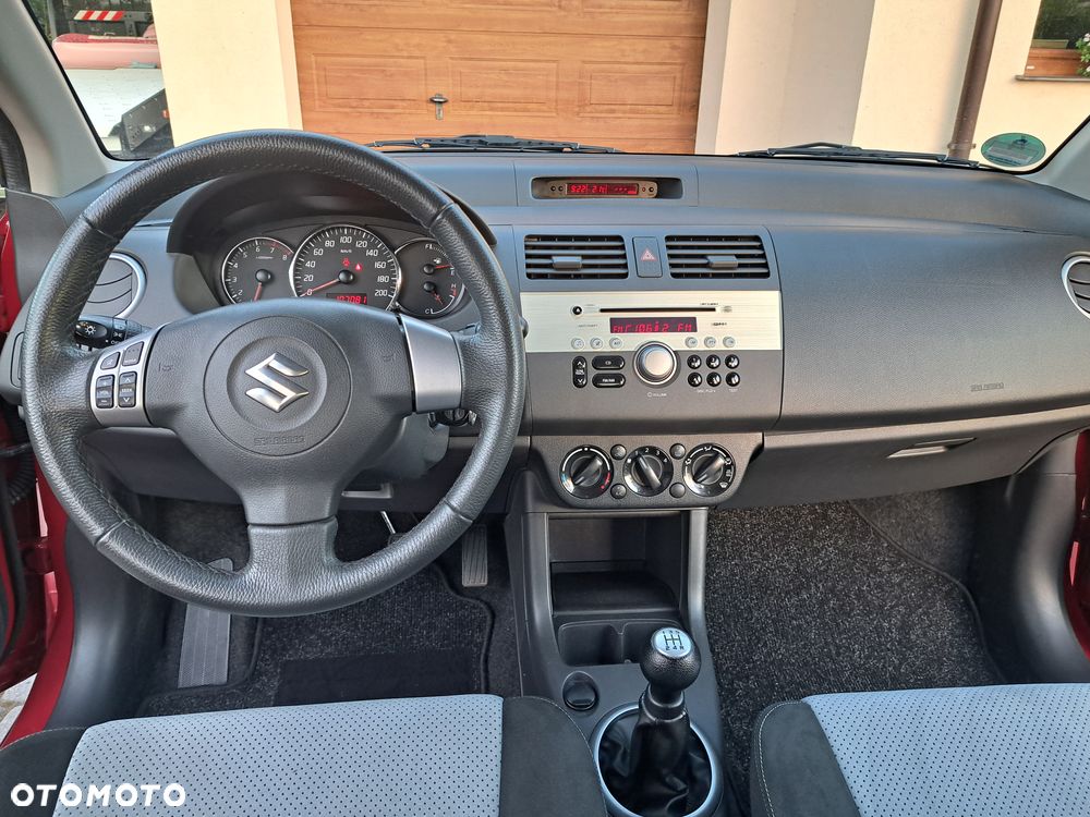 Suzuki Swift 1.3 Comfort dance - 35