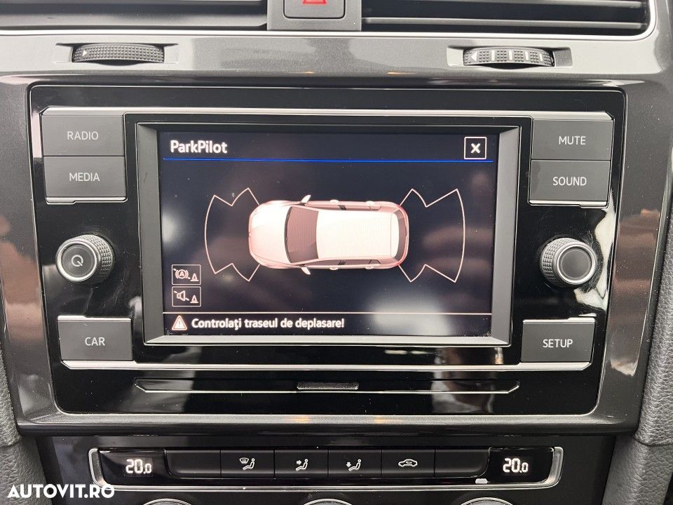 Volkswagen Golf - 16