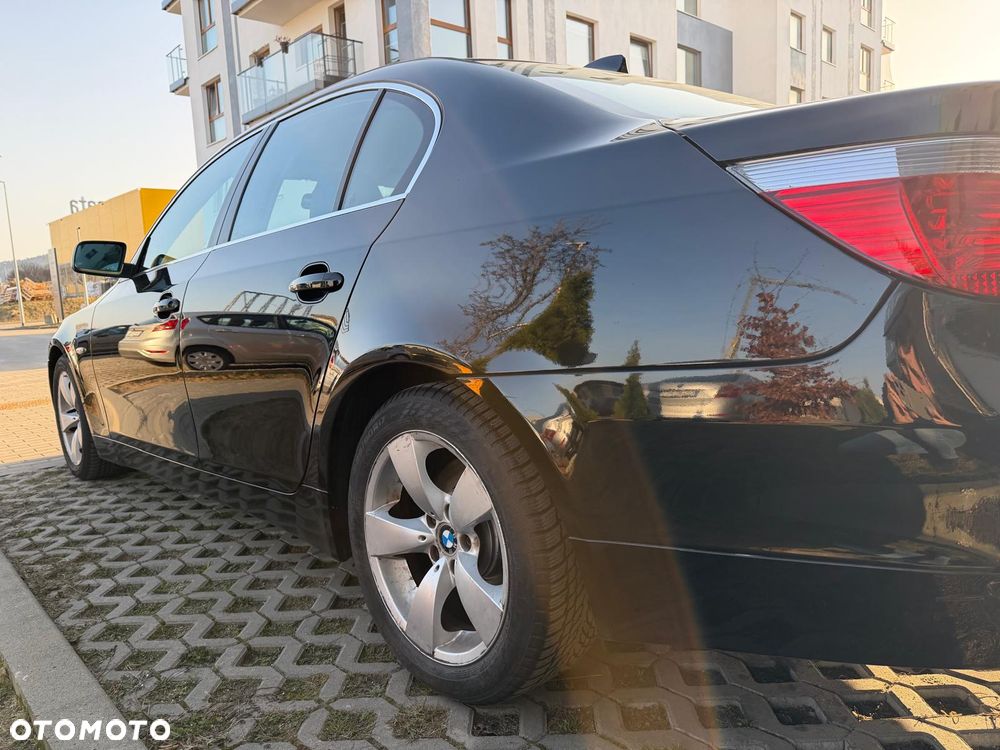 BMW Seria 5 520d - 14