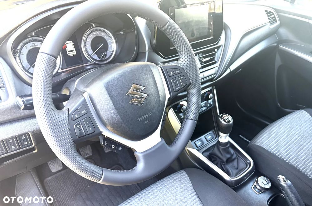 Suzuki S-Cross 1.4 SHVS Premium 4WD - 16