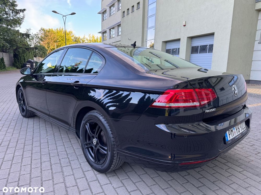 Volkswagen Passat - 16