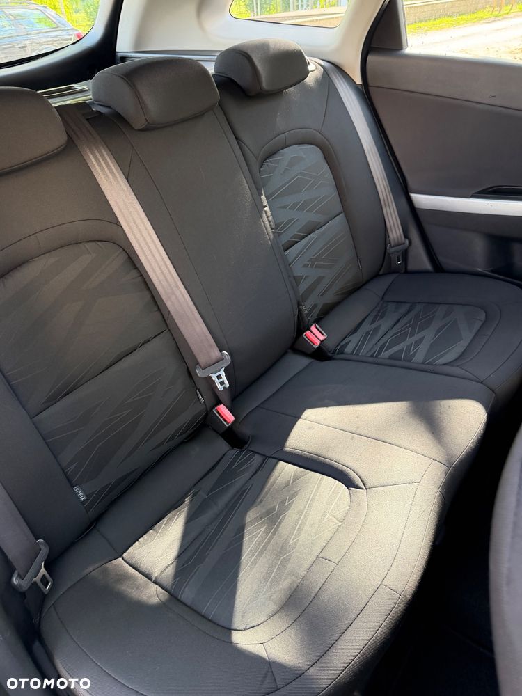 Kia Ceed - 19