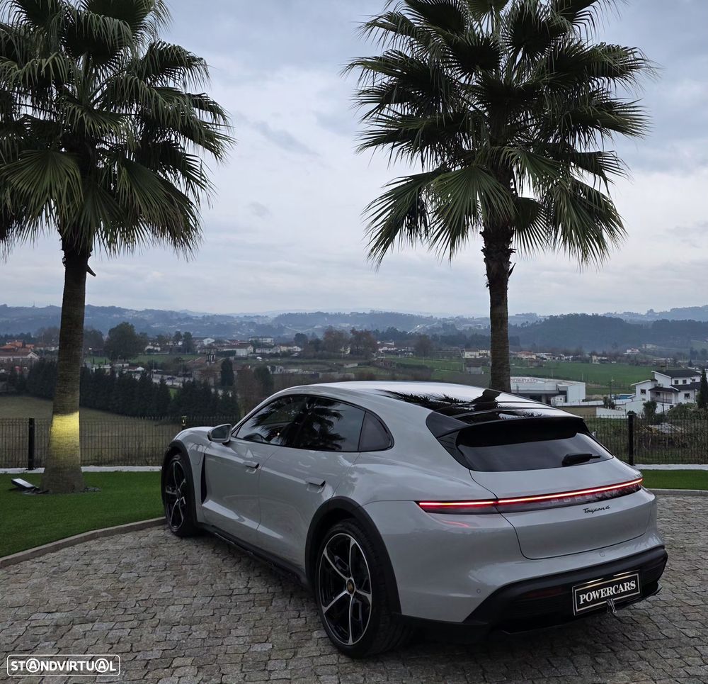 Porsche Taycan Cross Turismo 4 - 6