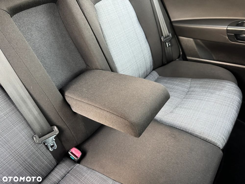 Kia Ceed 1.6 CVVT SW Dream-Team Edition - 31