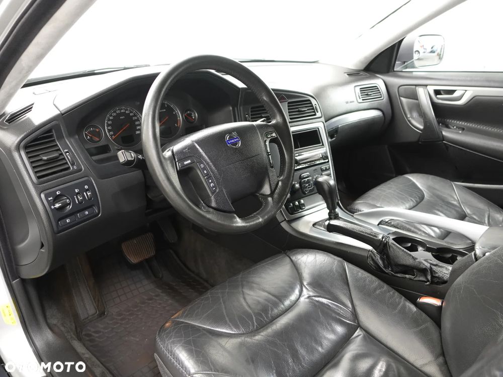 Volvo XC 70 D5 AWD Momentum - 20