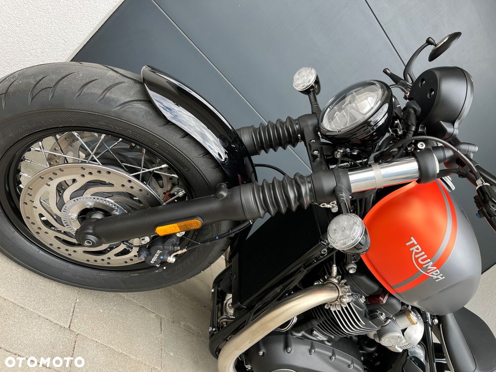Triumph Bonneville Bobber - 5