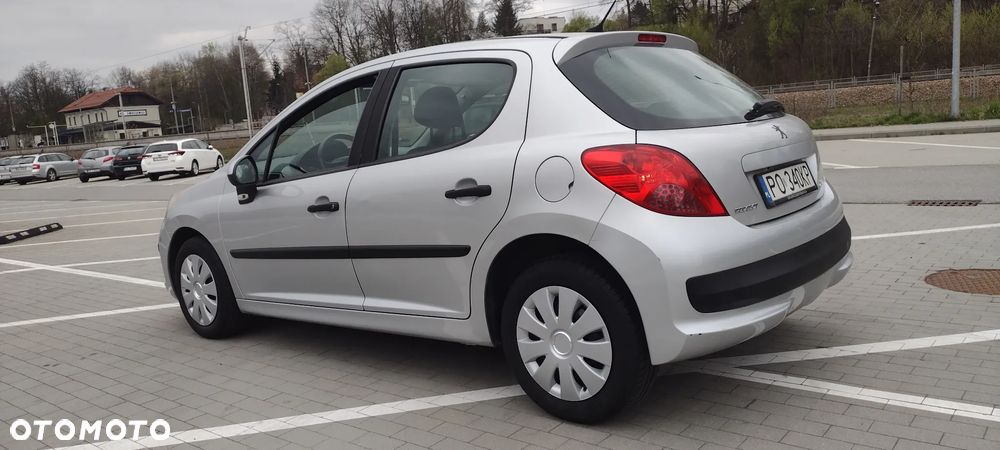 Peugeot 207 1.4 16V Trendy - 8