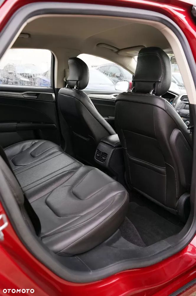 Ford Fusion - 19