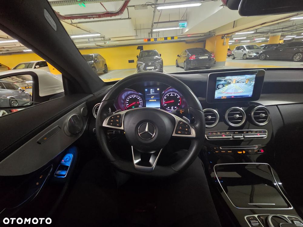 Mercedes-Benz Klasa C 200 4-Matic 9G-TRONIC - 32