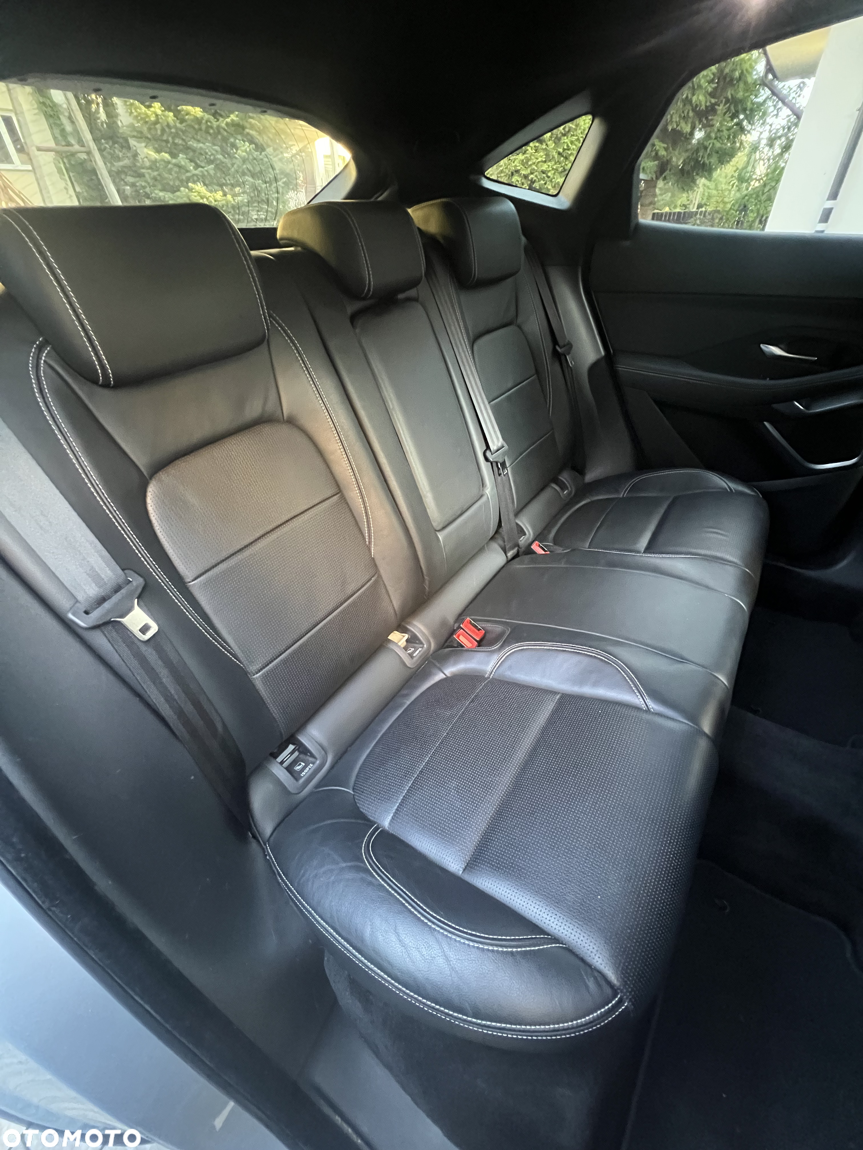 Jaguar E-Pace 2.0 i4D AWD R-Dynamic S - 20