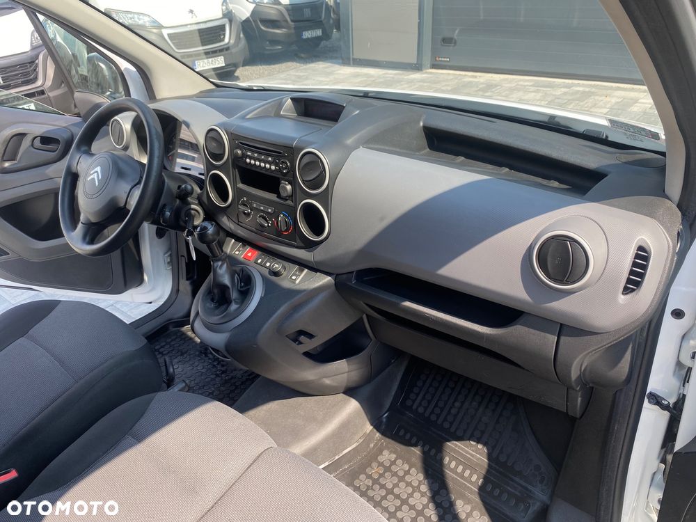 Citroën BERLINGO 1.6 HDI, MAX długi, 3-osobowy, klimatyzacja, zakupiony w salonie w Rzeszowie Bezwypadkowy serwisowany - 20