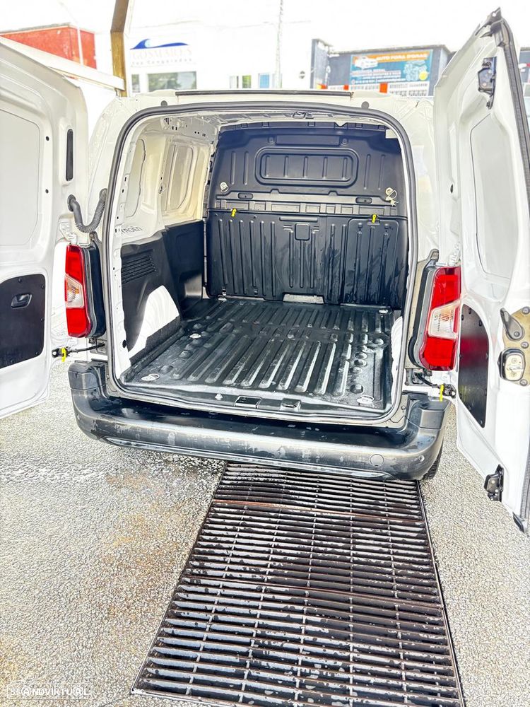 Citroën BERLINGO - 11