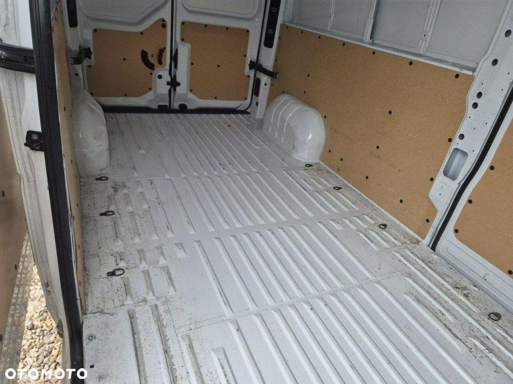 Renault Master - 10