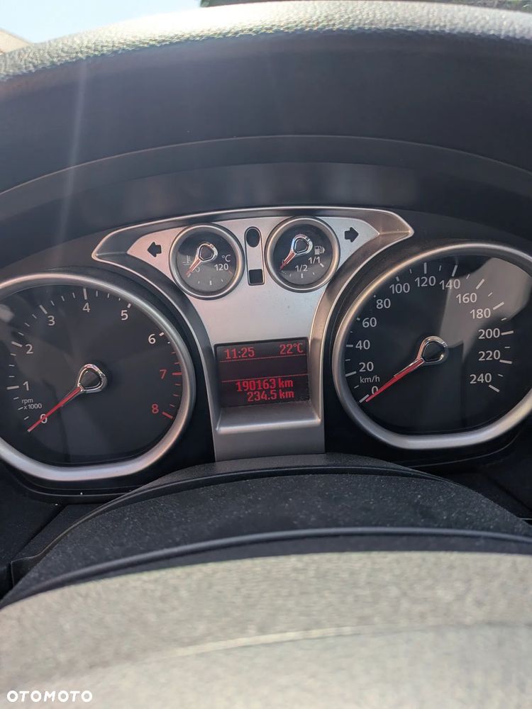 Ford Focus 1.6 Ti-VCT Trend - 8