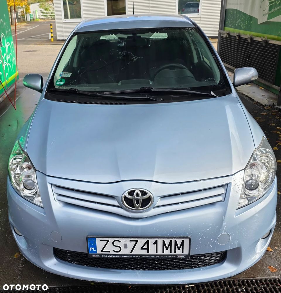 Toyota Auris - 2
