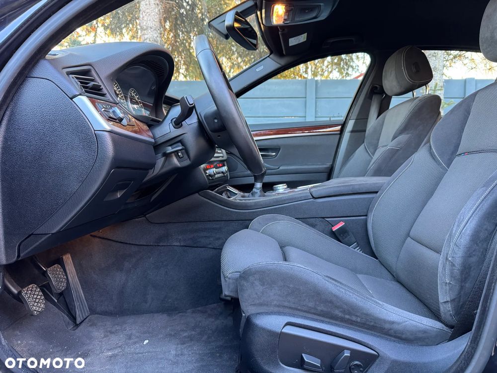 BMW Seria 5 528i - 18