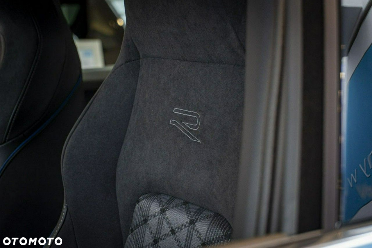 Volkswagen Golf - 16