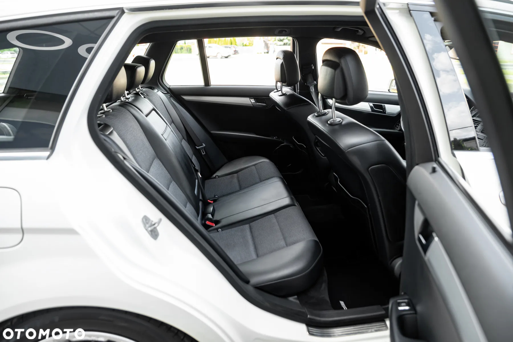 Mercedes-Benz Klasa C 180 T Kompressor Automatik Avantgarde - 15