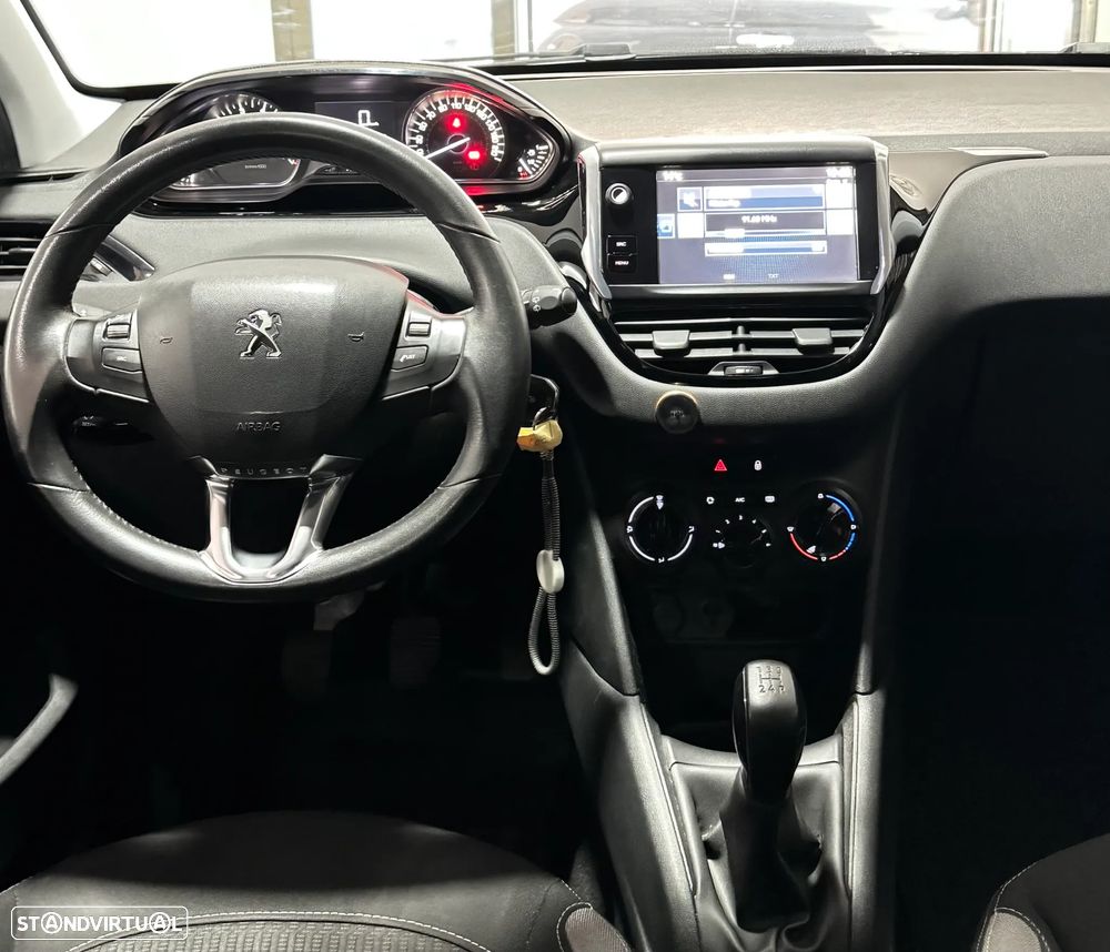 Peugeot 208 1.2 PureTech Style - 8