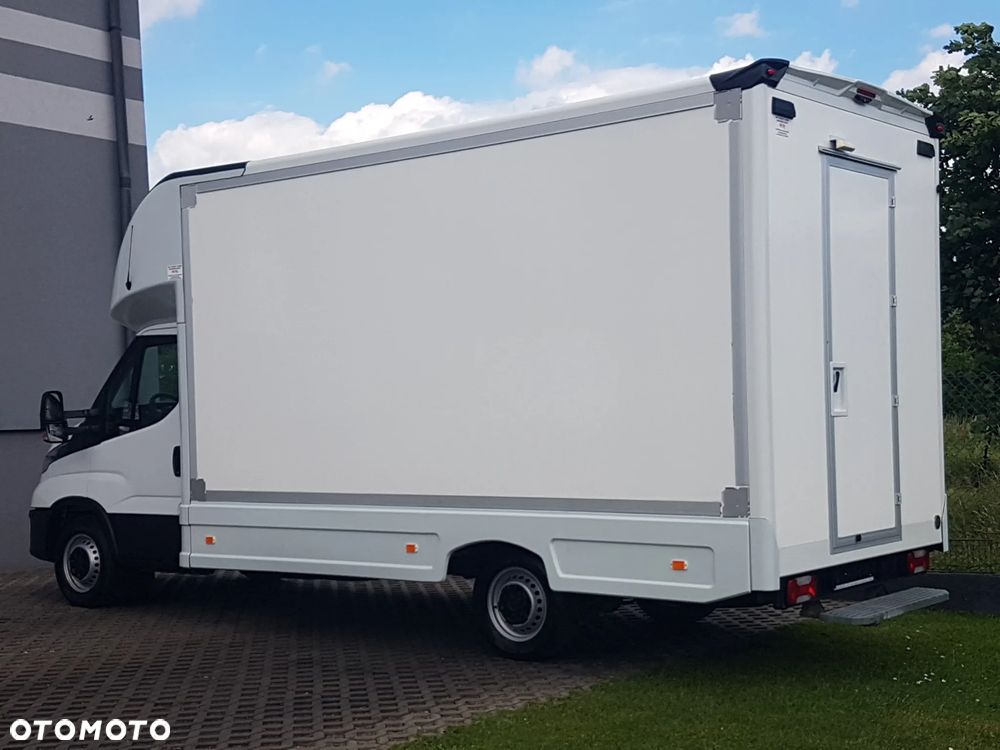Iveco DAILY KONTENER NISKOPODŁOGOWY 4,43x2,23x2,42 SKLEP FOODTRUCK BAR KLIMA KONIOWÓZ KAMPER - 3