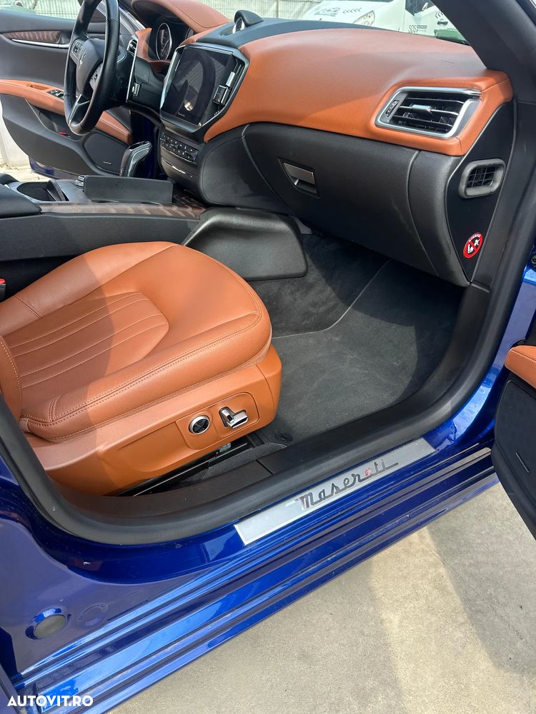Maserati Ghibli - 11
