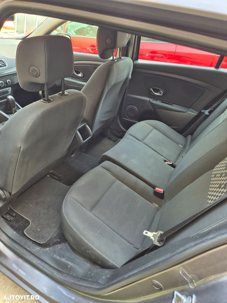 Renault Megane 1.5 dCi Expression - 12