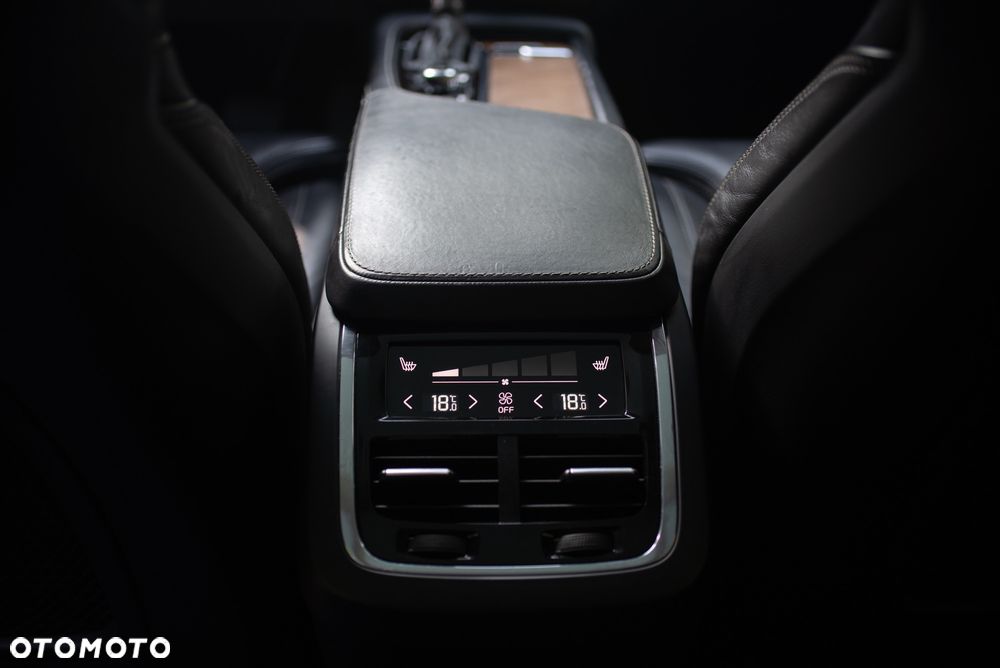 Volvo XC 90 - 26
