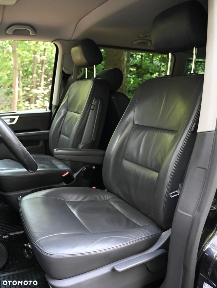 Volkswagen Multivan - 16