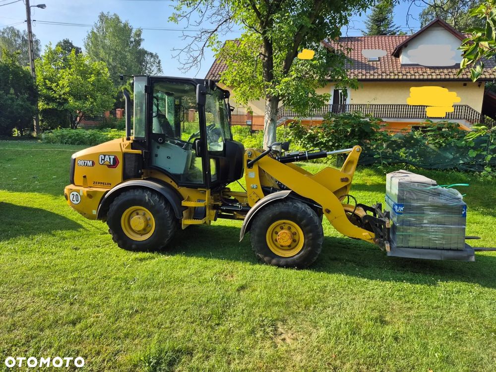 Caterpillar 907 - 1