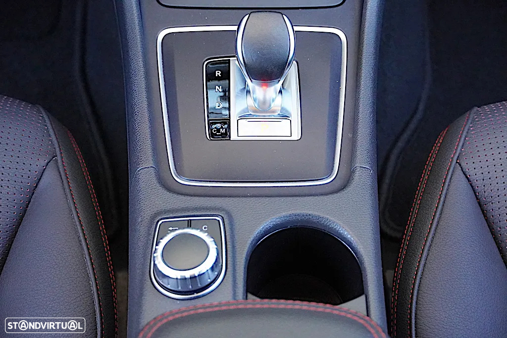 Mercedes-Benz GLA 45 AMG 4-Matic - 30