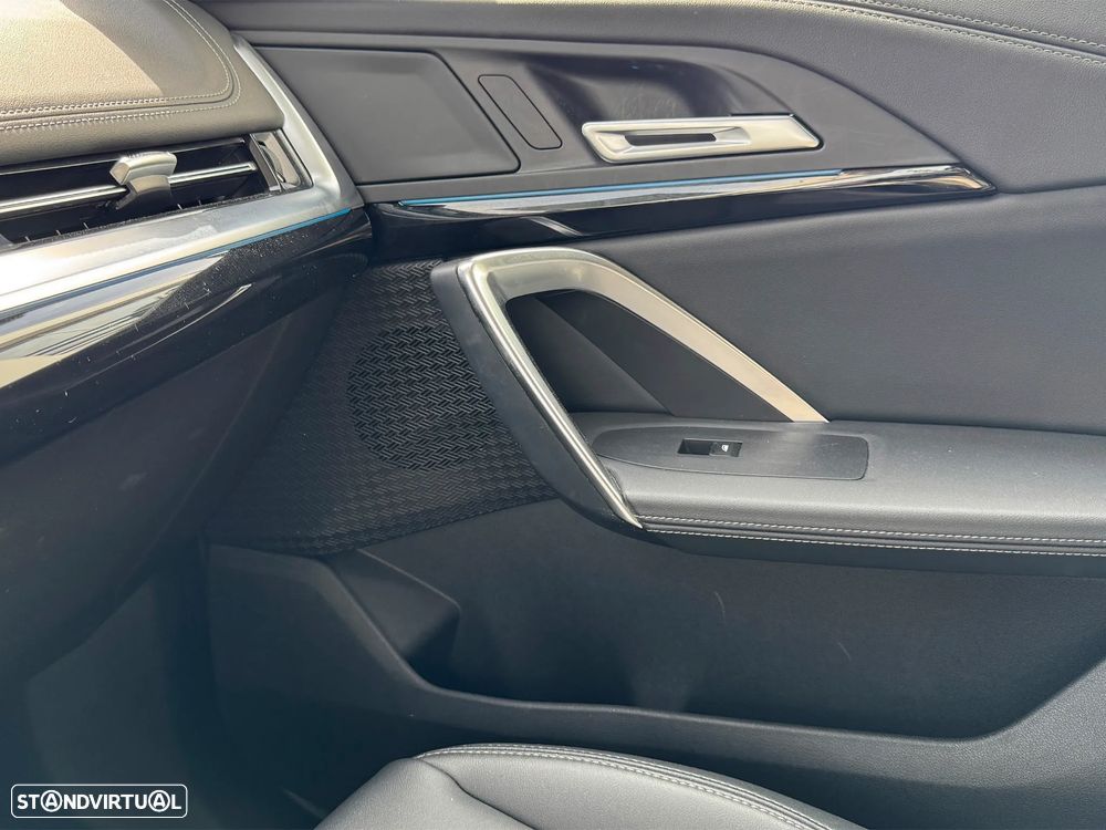 BMW iX1 eDrive20 xLine - 17