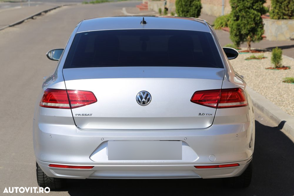 Volkswagen Passat 2.0 TDI DSG Comfortline - 10