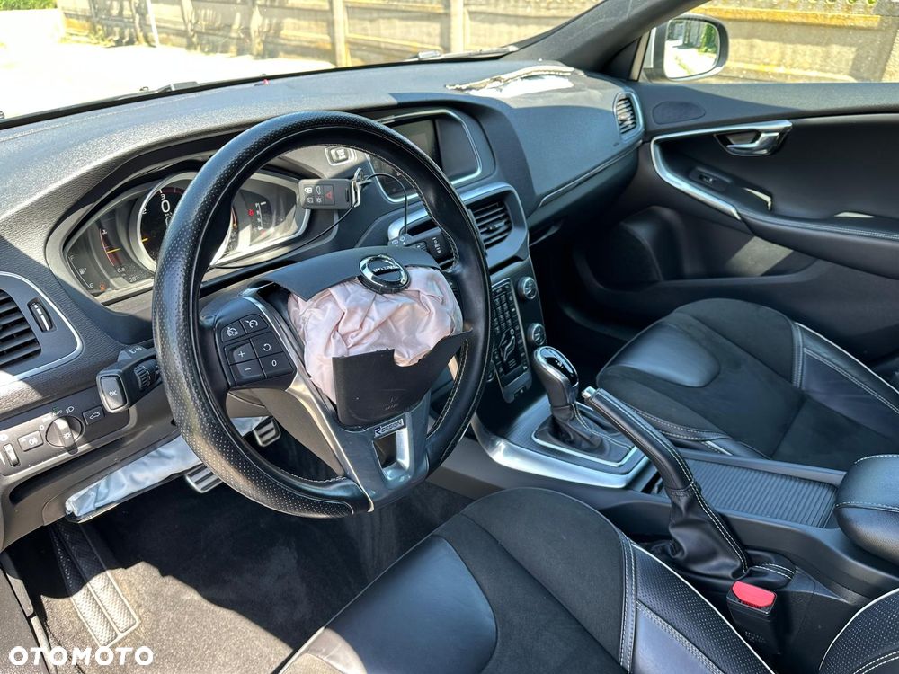 Volvo V40 D3 Geartronic RDesign - 18
