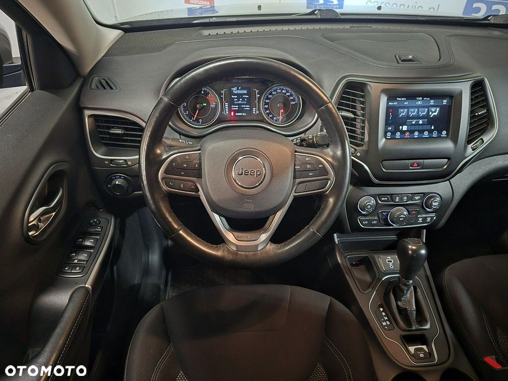 Jeep Cherokee - 20