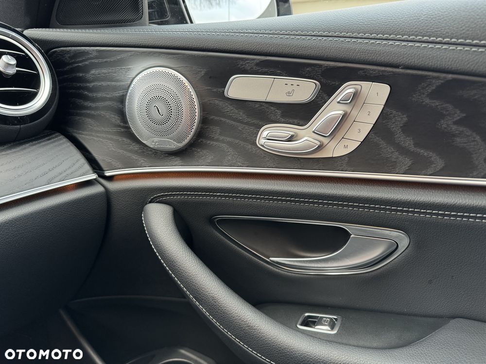 Mercedes-Benz Klasa E 220 d AMG - 35