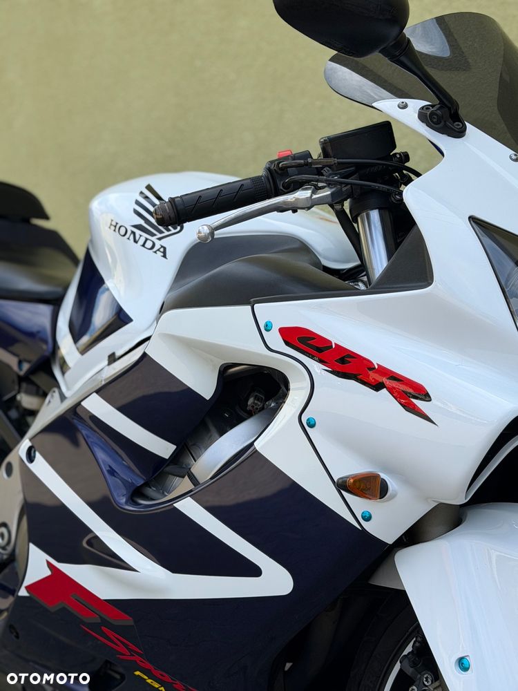 Honda CBR - 4