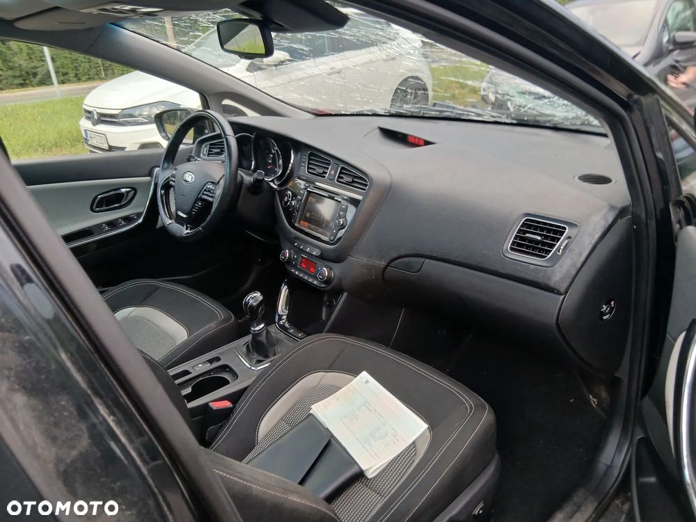 Kia Ceed 1.6 CRDi 128 Platinum Edition - 4