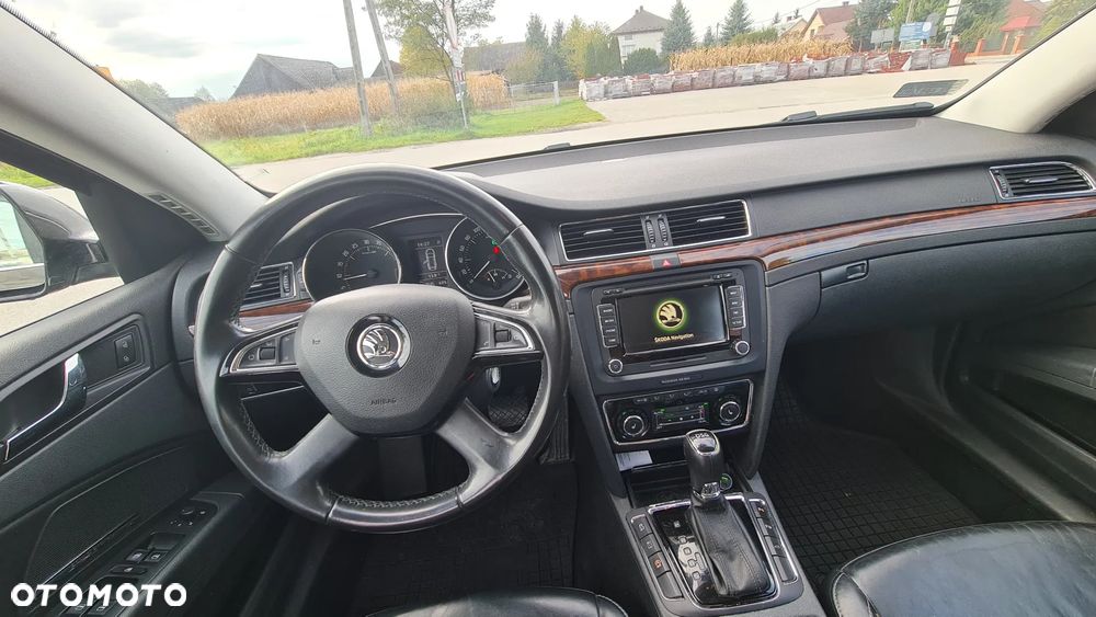 Skoda Superb 2.0 TDI Platinum DSG - 20