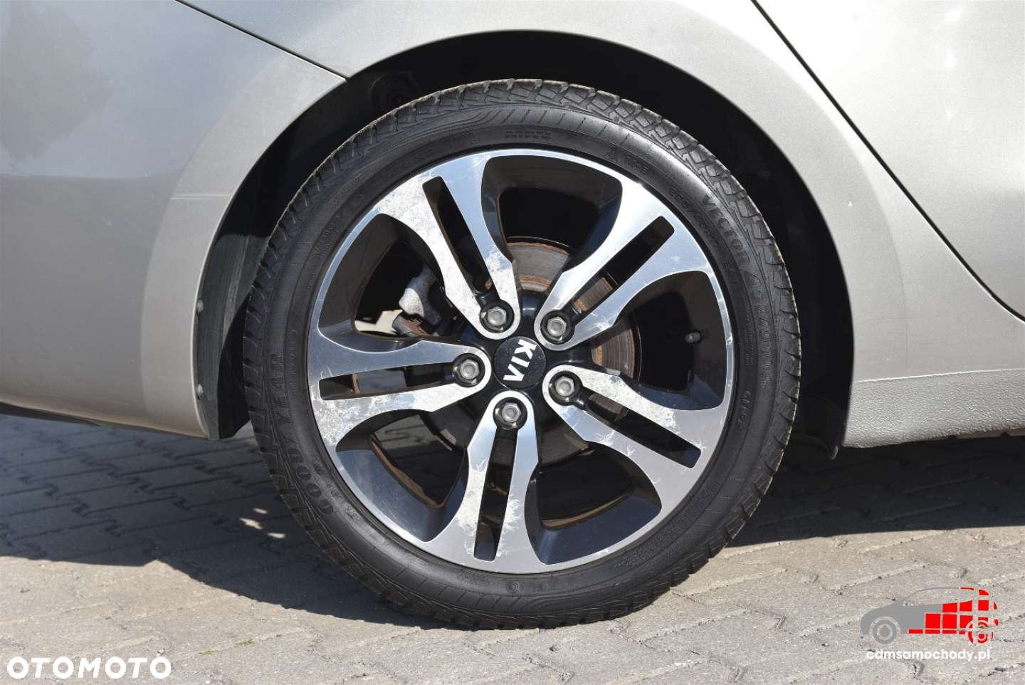 Kia Ceed - 12